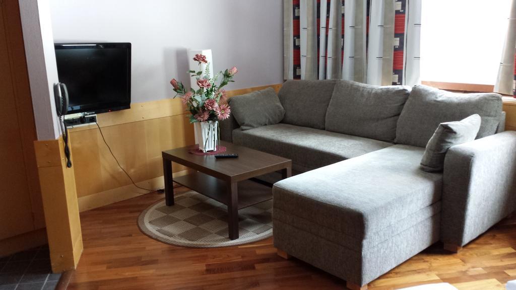 Hotell Toppen Storuman Habitación foto